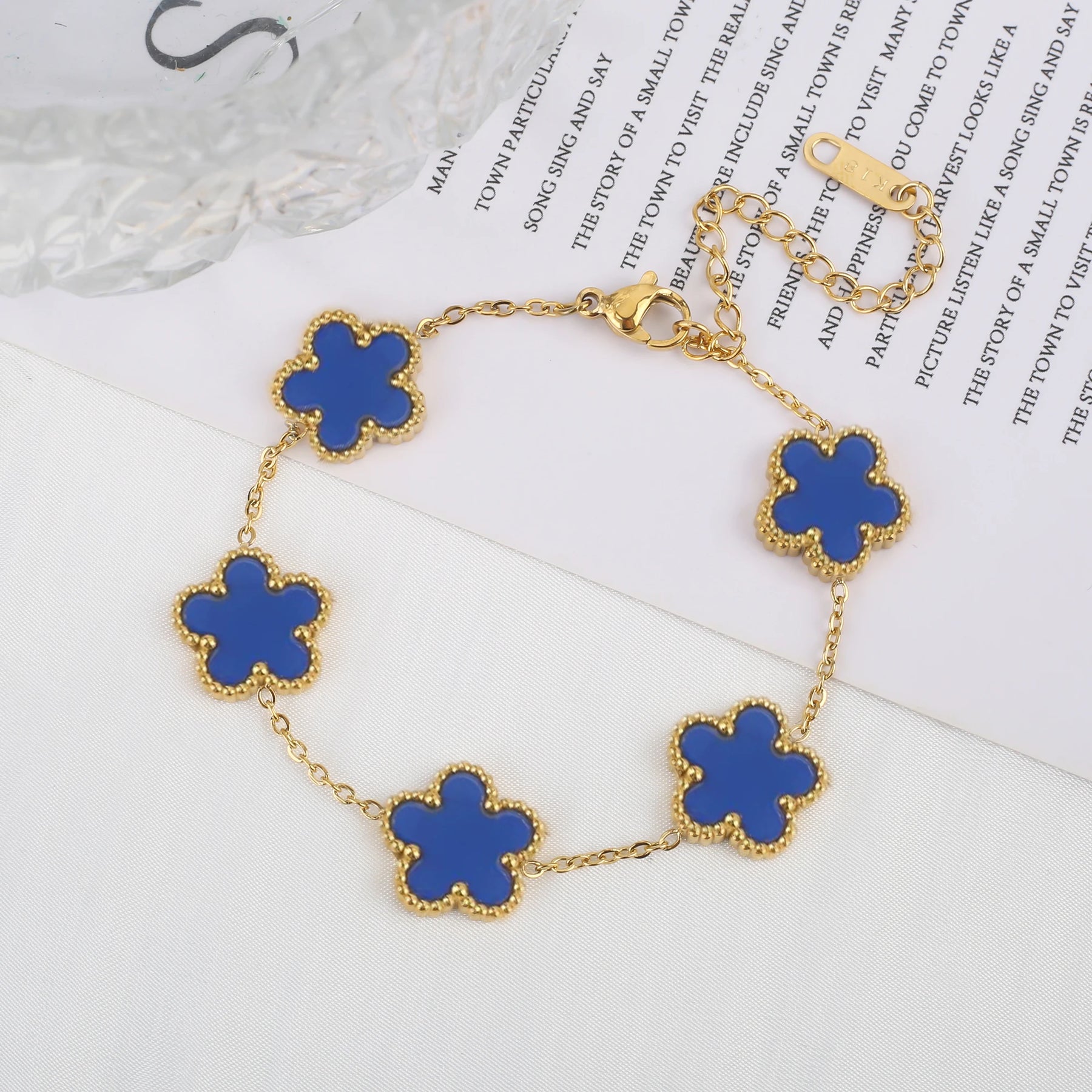 5 pulseiras florais