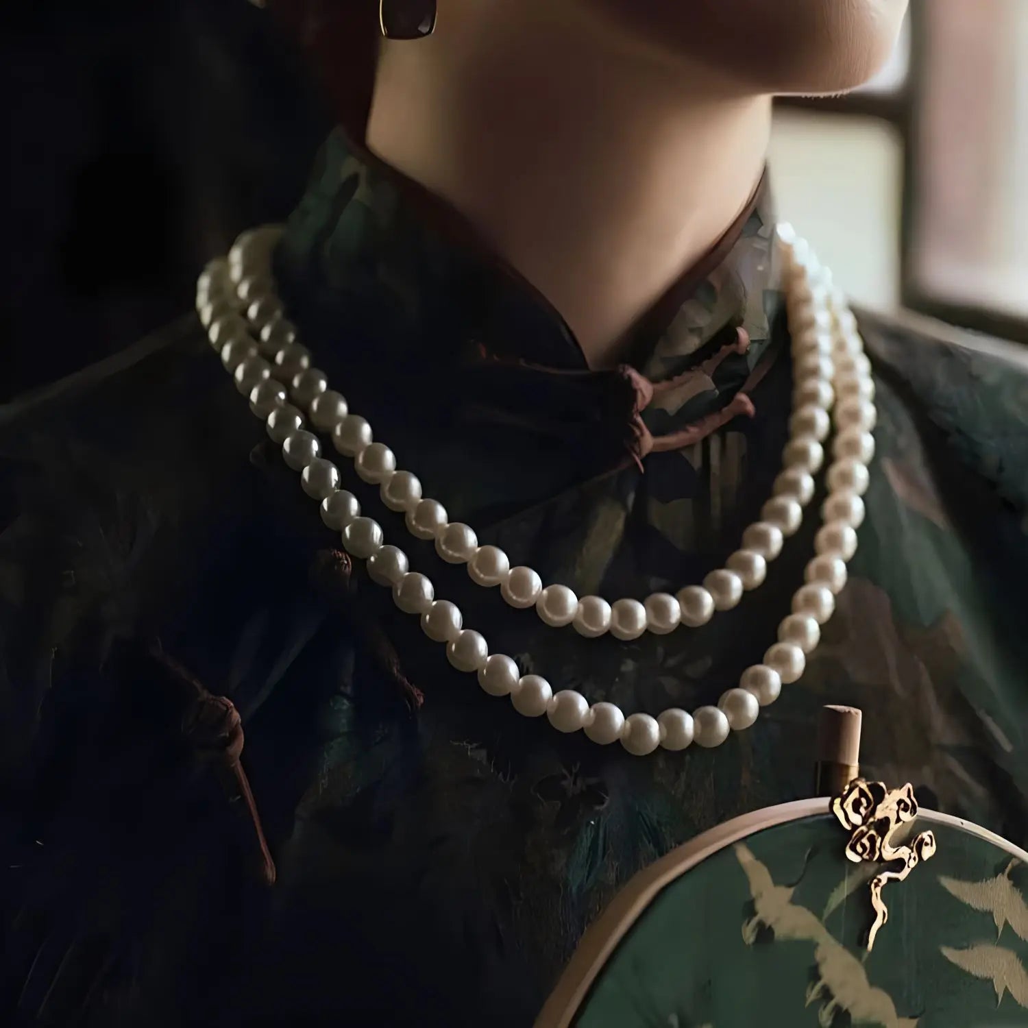 Colar longo de pérolas