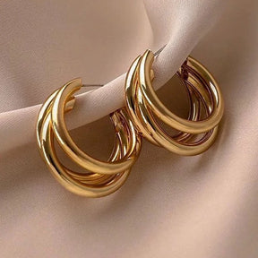 Brinco C Shape Dourado – Geométrico e Fashion