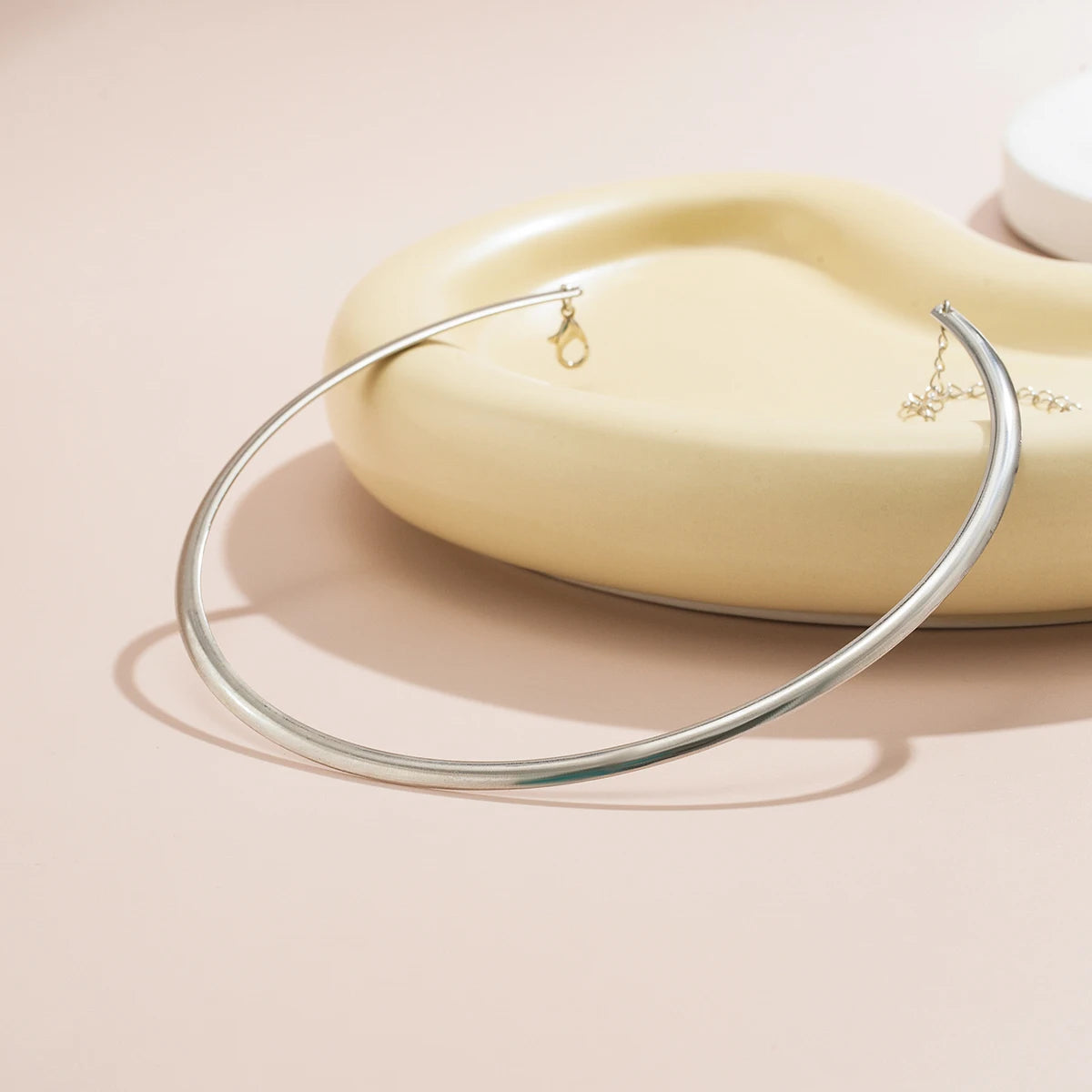 Colar grosso elegante