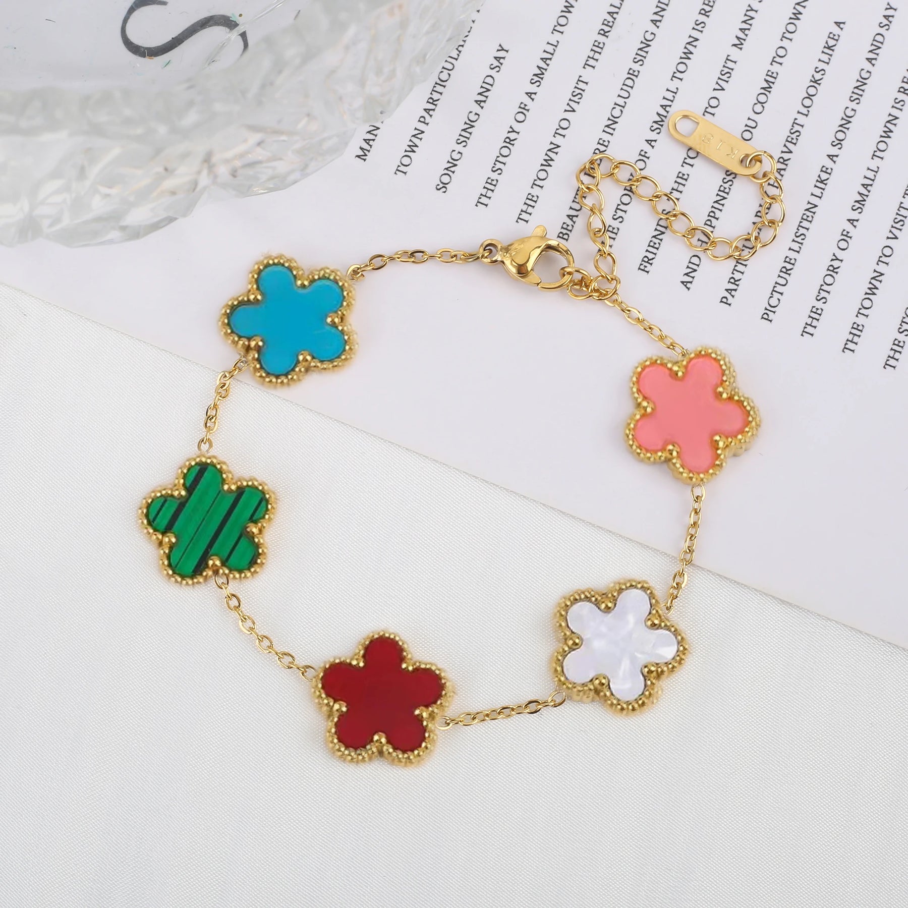 5 pulseiras florais