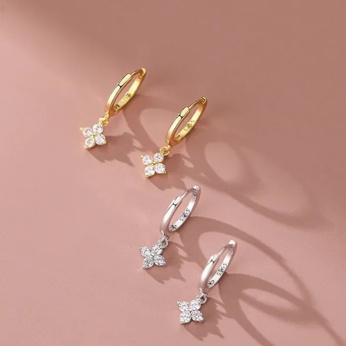 Brinco com trevo de 4 folhas